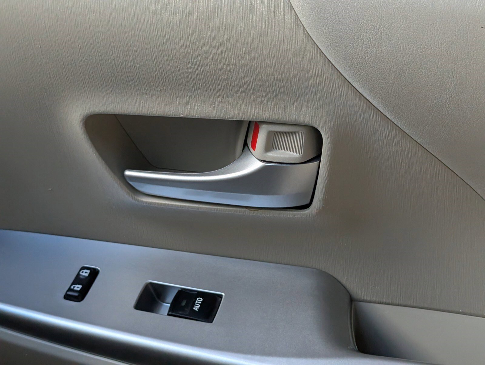 Used 2013 Toyota Prius V Five image 44