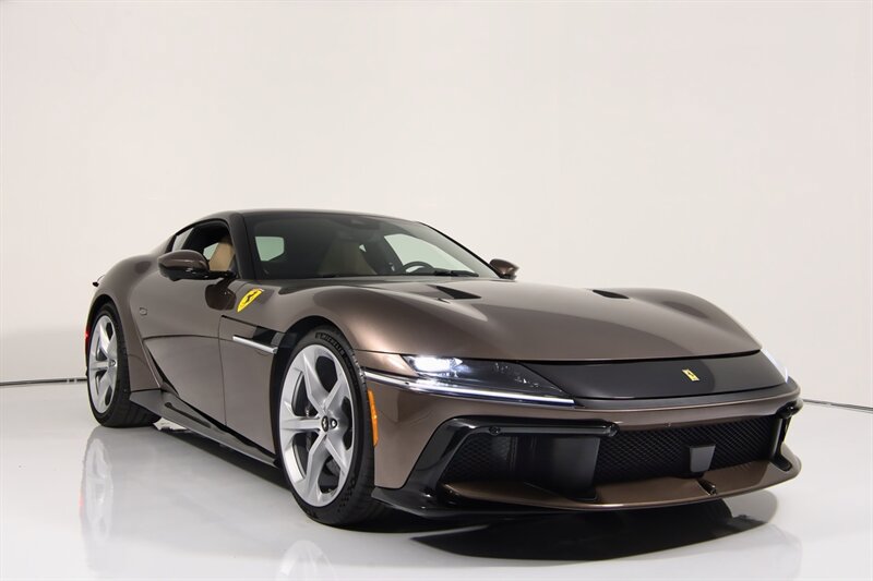 Used 2025 Ferrari 12Cilindri RWD image 2