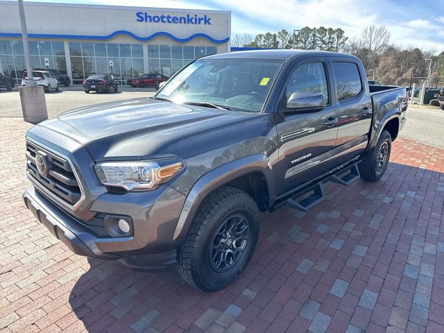 Used 2018 Toyota Tacoma SR5 image 32