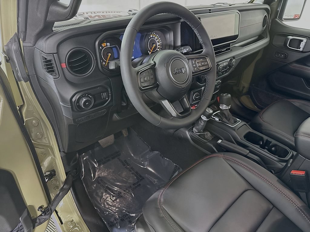 Used 2026 Jeep Wrangler Rubicon AWD/4WD image 17