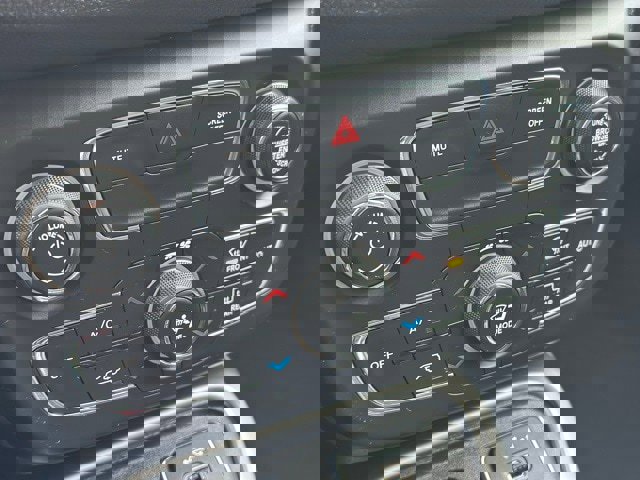 Used 2020 Jeep Compass Latitude image 14