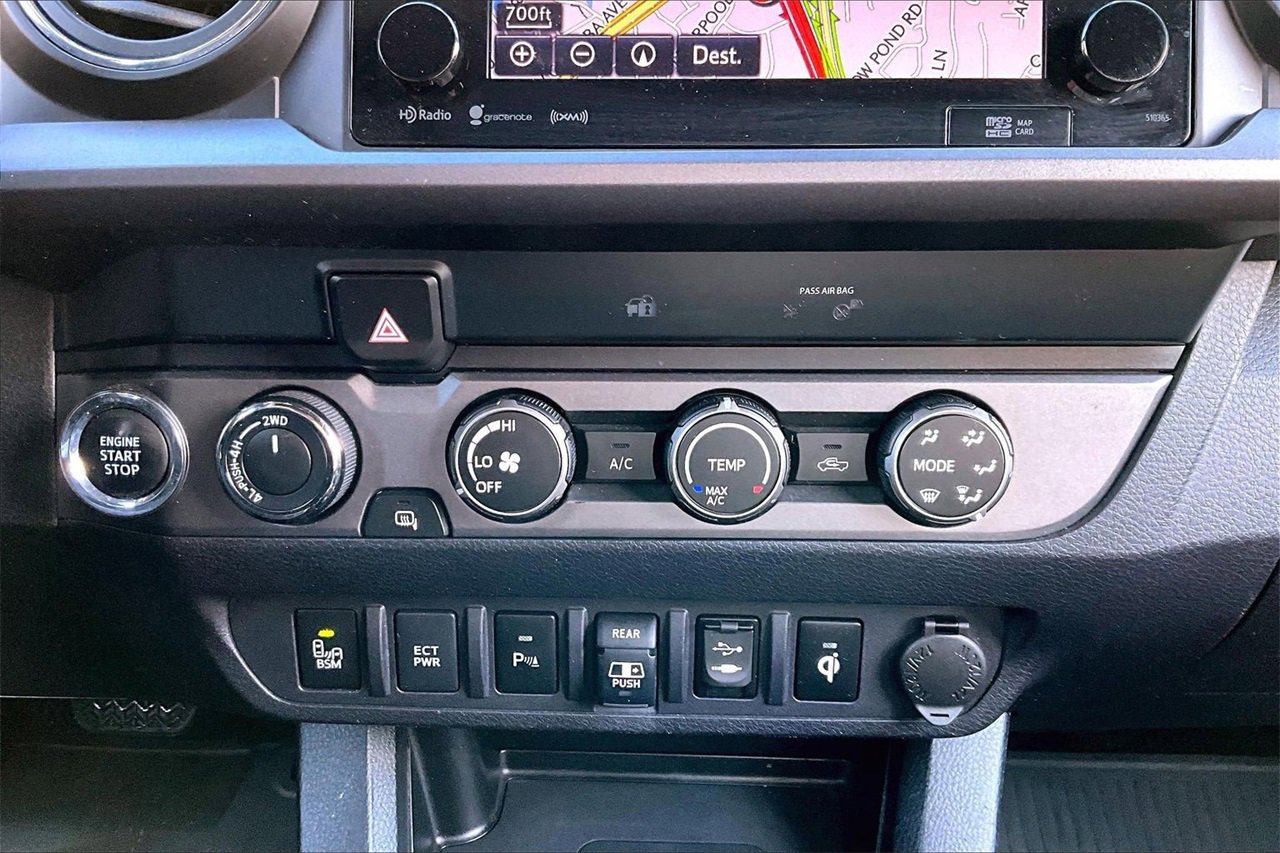 Used 2019 Toyota Tacoma TRD Off-Road w/ Technology Package image 16