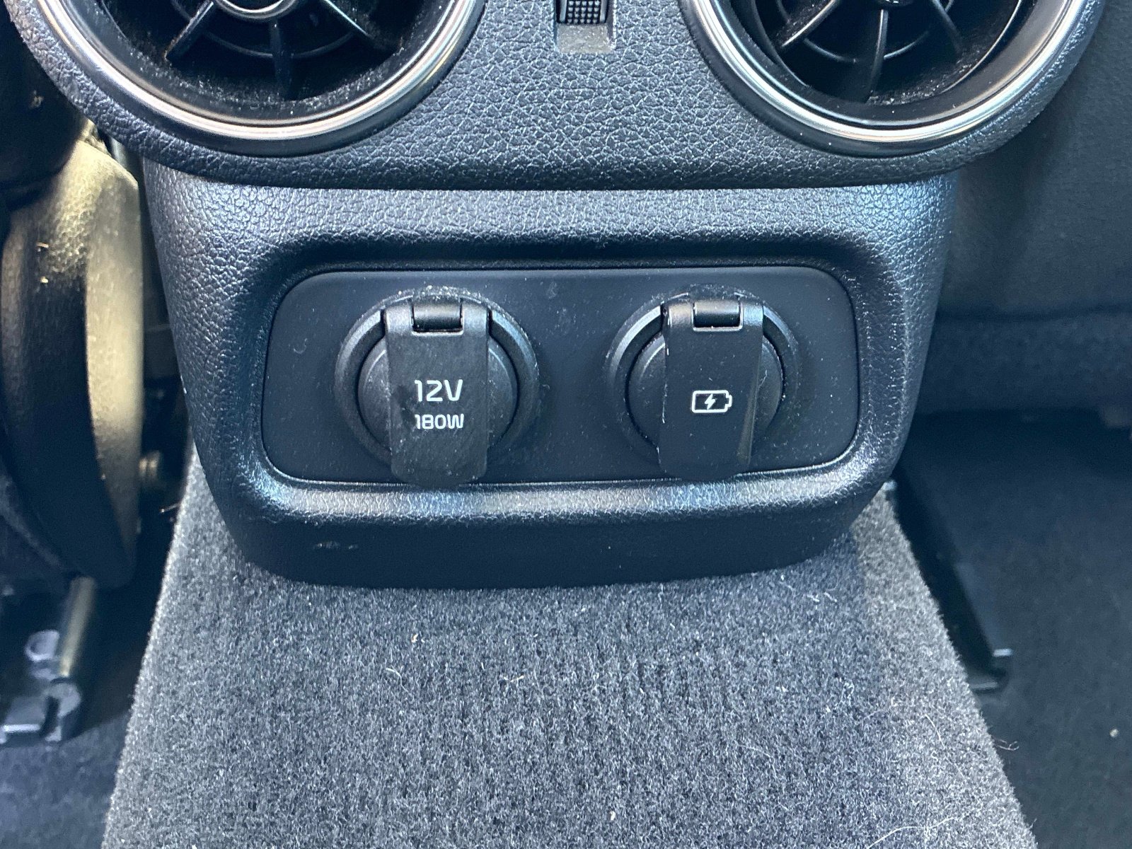Used 2019 Kia Stinger AWD/4WD image 13