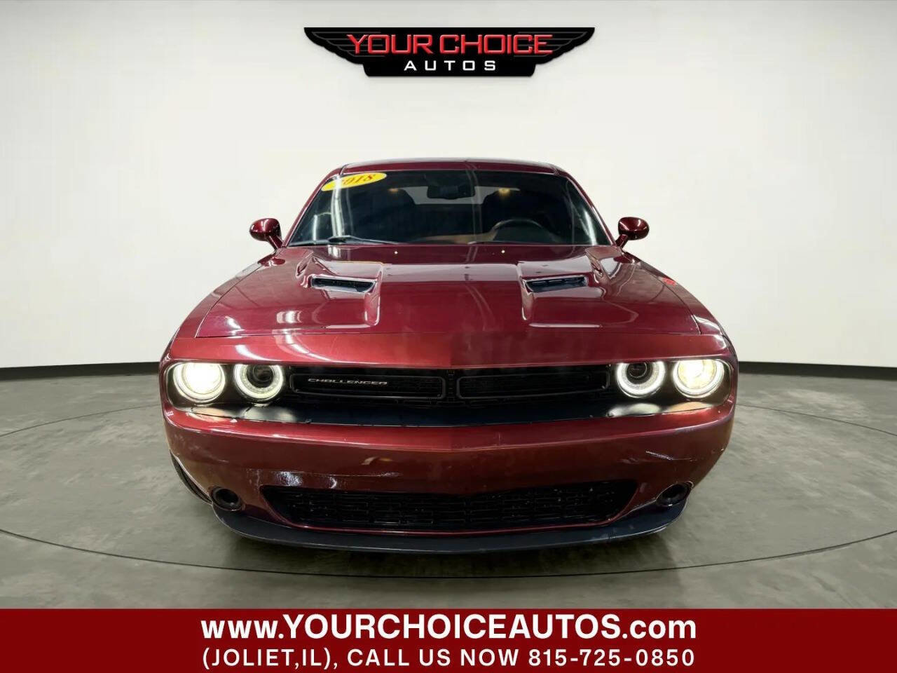 Used 2018 Dodge Challenger SXT image 8
