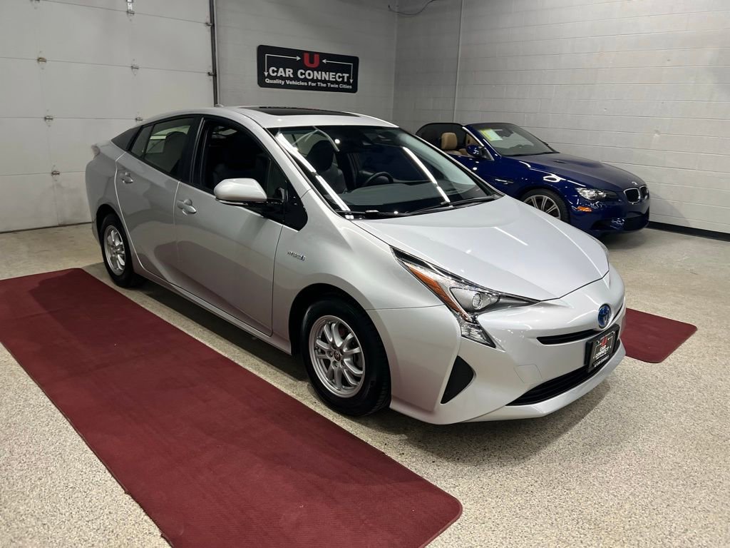 Used 2017 Toyota Prius Four w/ Advanced Technology Package image 8