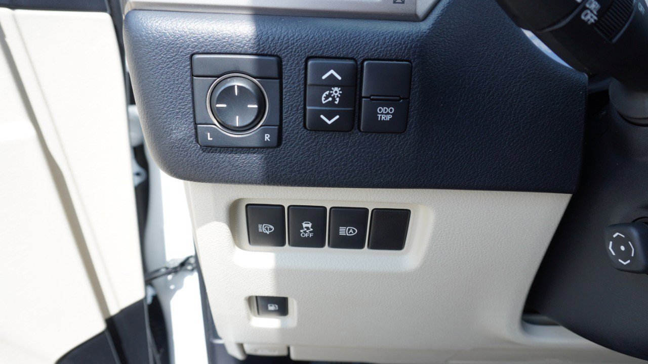 Used 2020 Lexus GX 460 Premium w/ Premium Package image 21