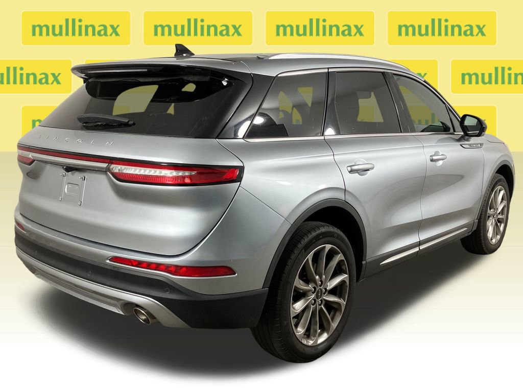 Used 2022 Lincoln Corsair AWD w/ Premium Package image 4