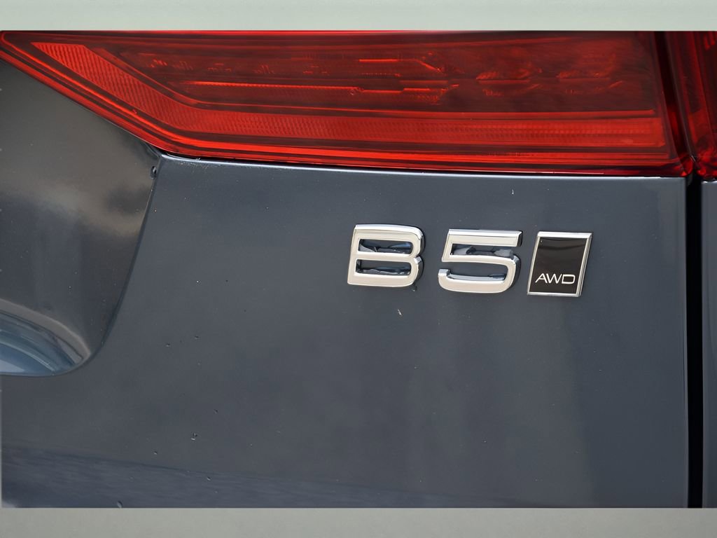 Certified 2026 Volvo XC60 B5 Core w/ Protection Package Premier image 26