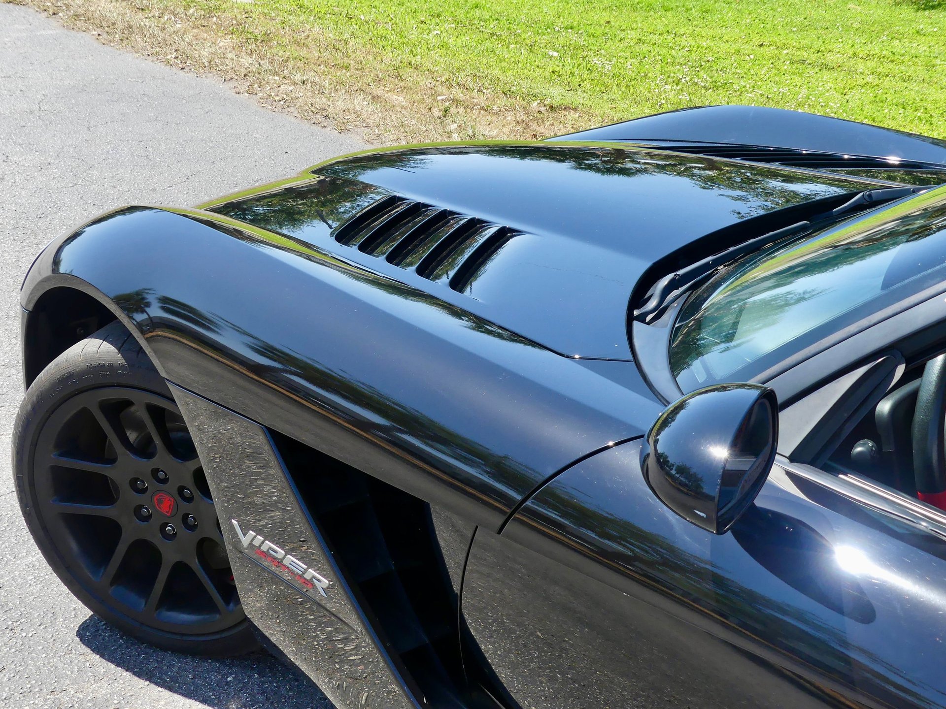 Used 2004 Dodge Viper SRT-10 image 50