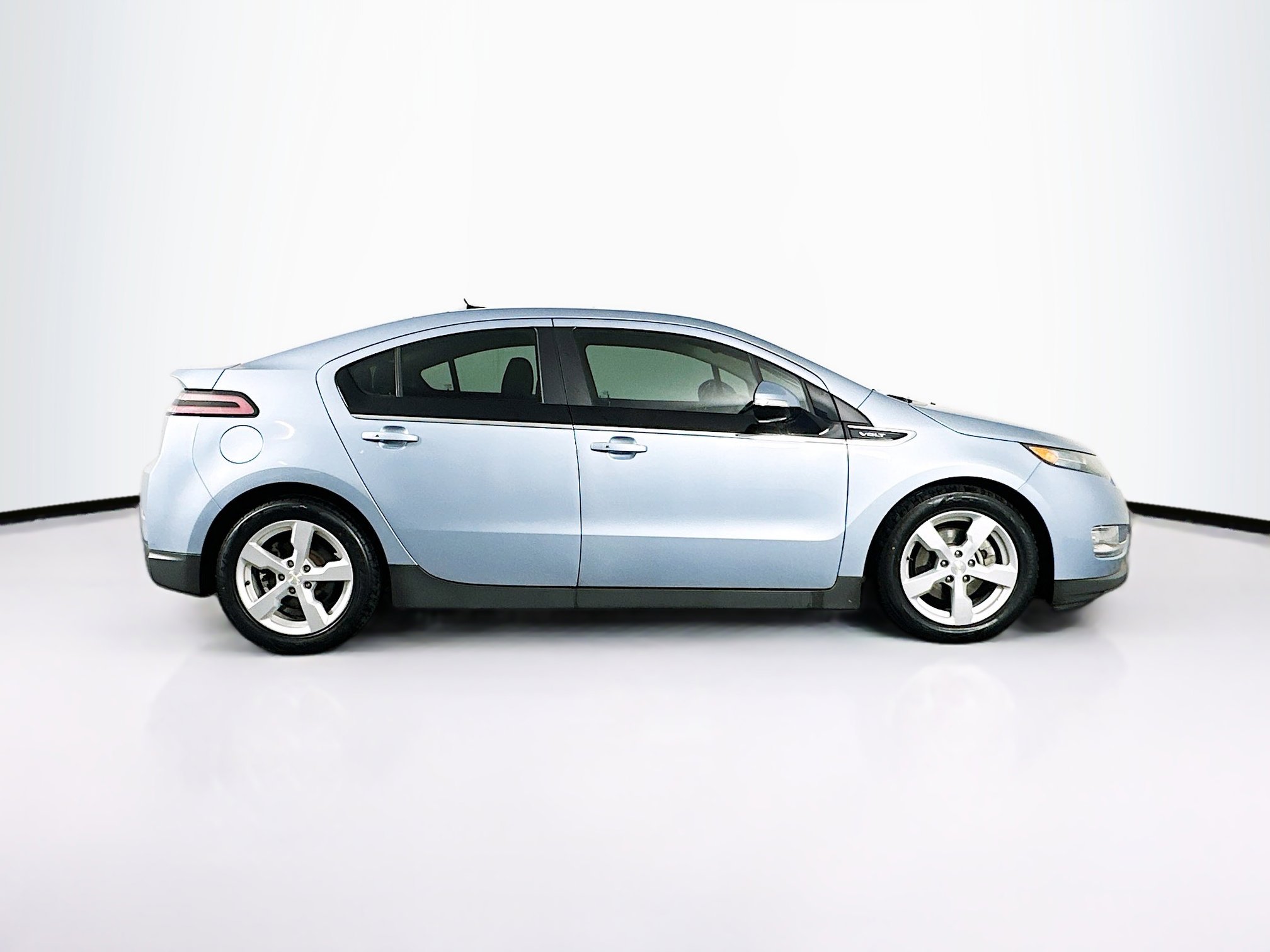Used 2013 Chevrolet Volt w/ Enhanced Safety Package 2 image 10