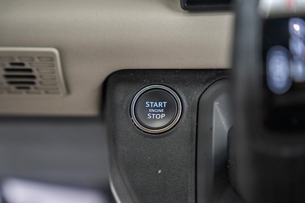 Used 2023 Land Rover Defender 130 X-Dynamic SE image 26