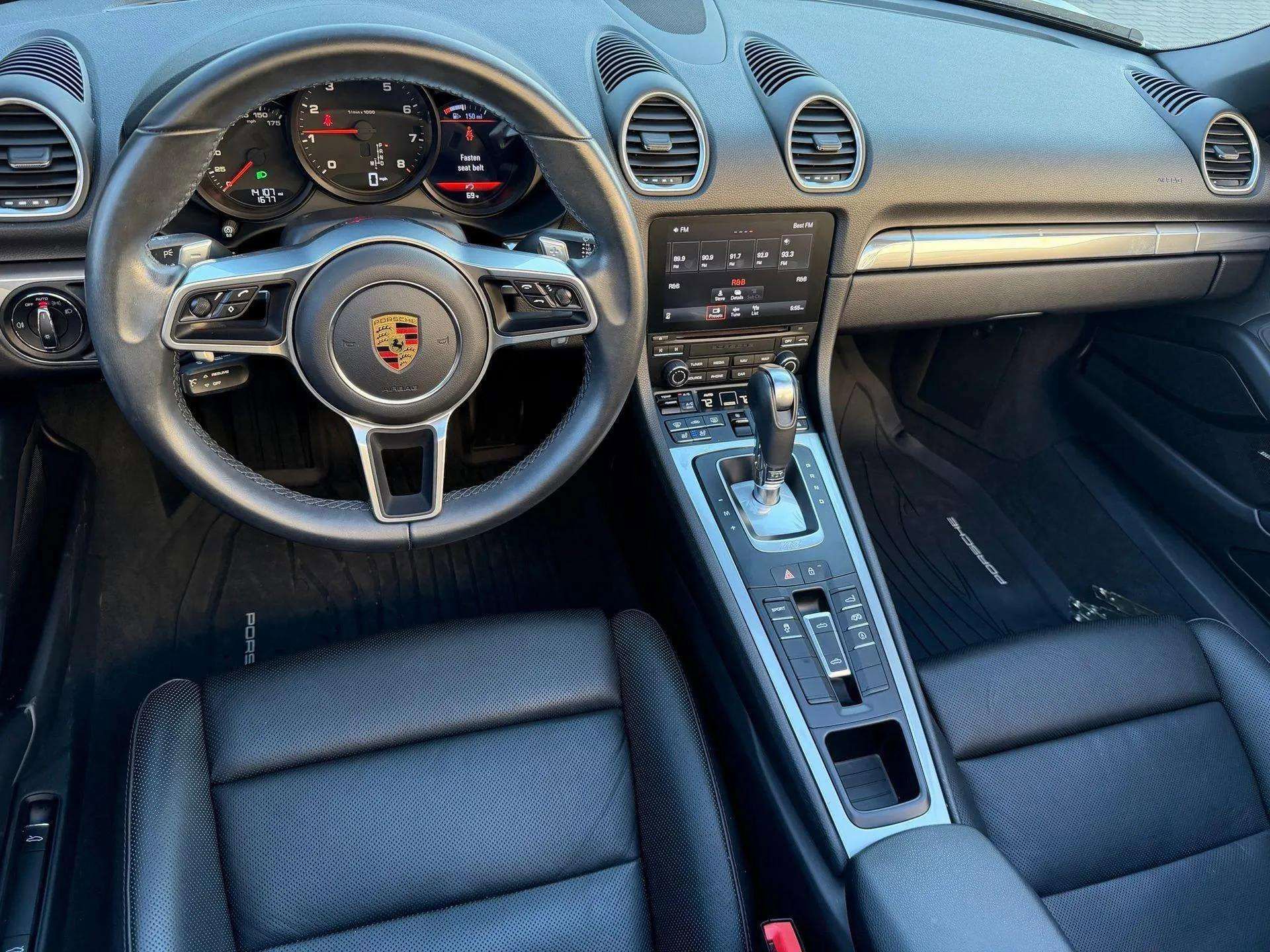 Used 2022 Porsche 718 Boxster image 4