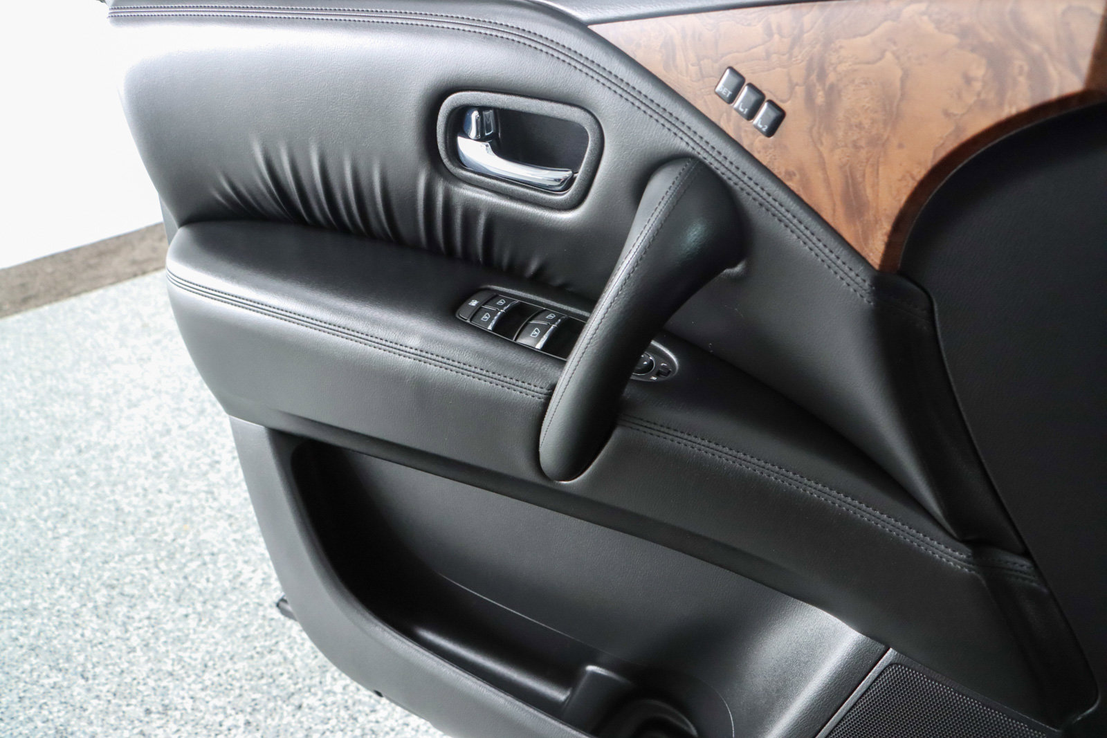 Used 2024 Nissan Armada SL image 23