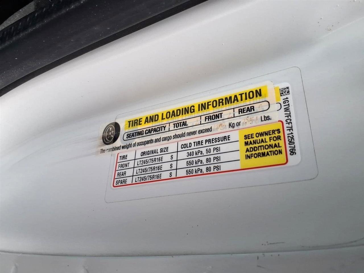 Used 2015 GMC Savana 2500 RWD image 11