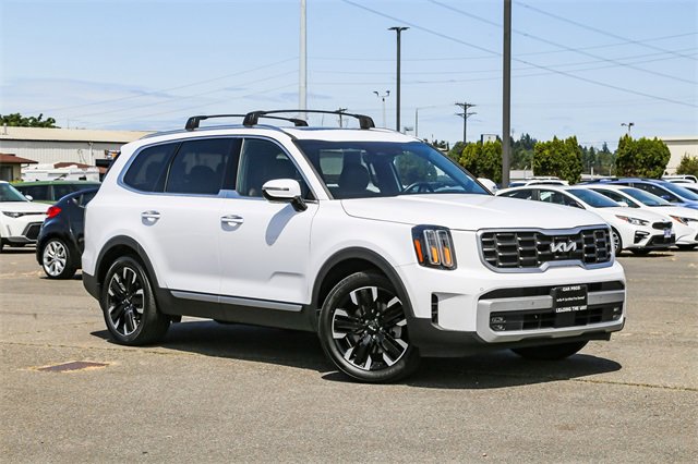 Used 2024 Kia Telluride SX Prestige w/ Towing Package image 2