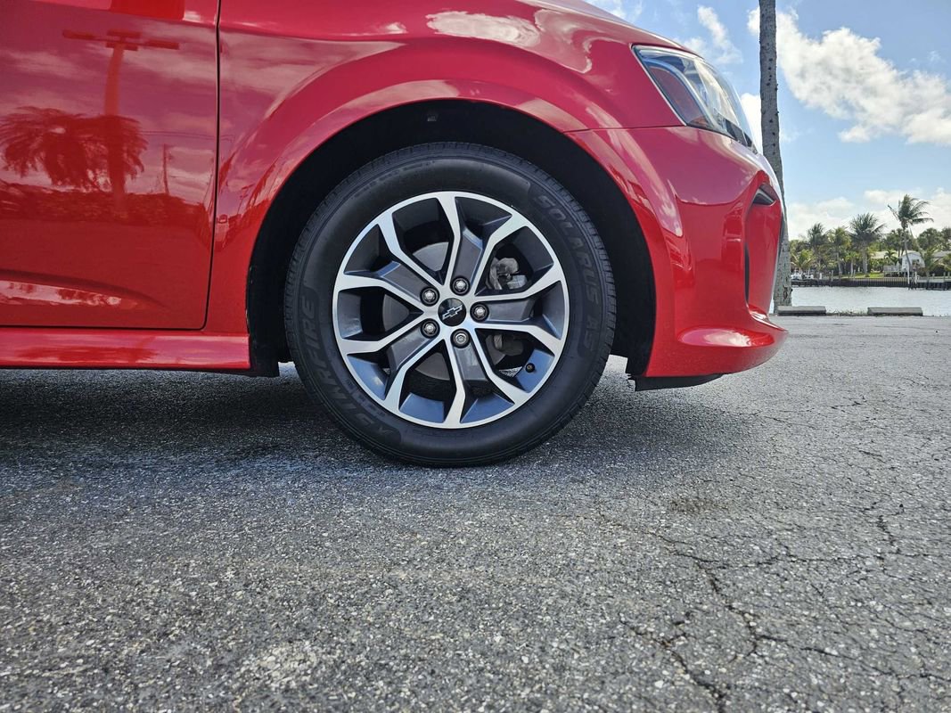 Used 2020 Chevrolet Sonic LT w/ Convenience Package FWD image 18