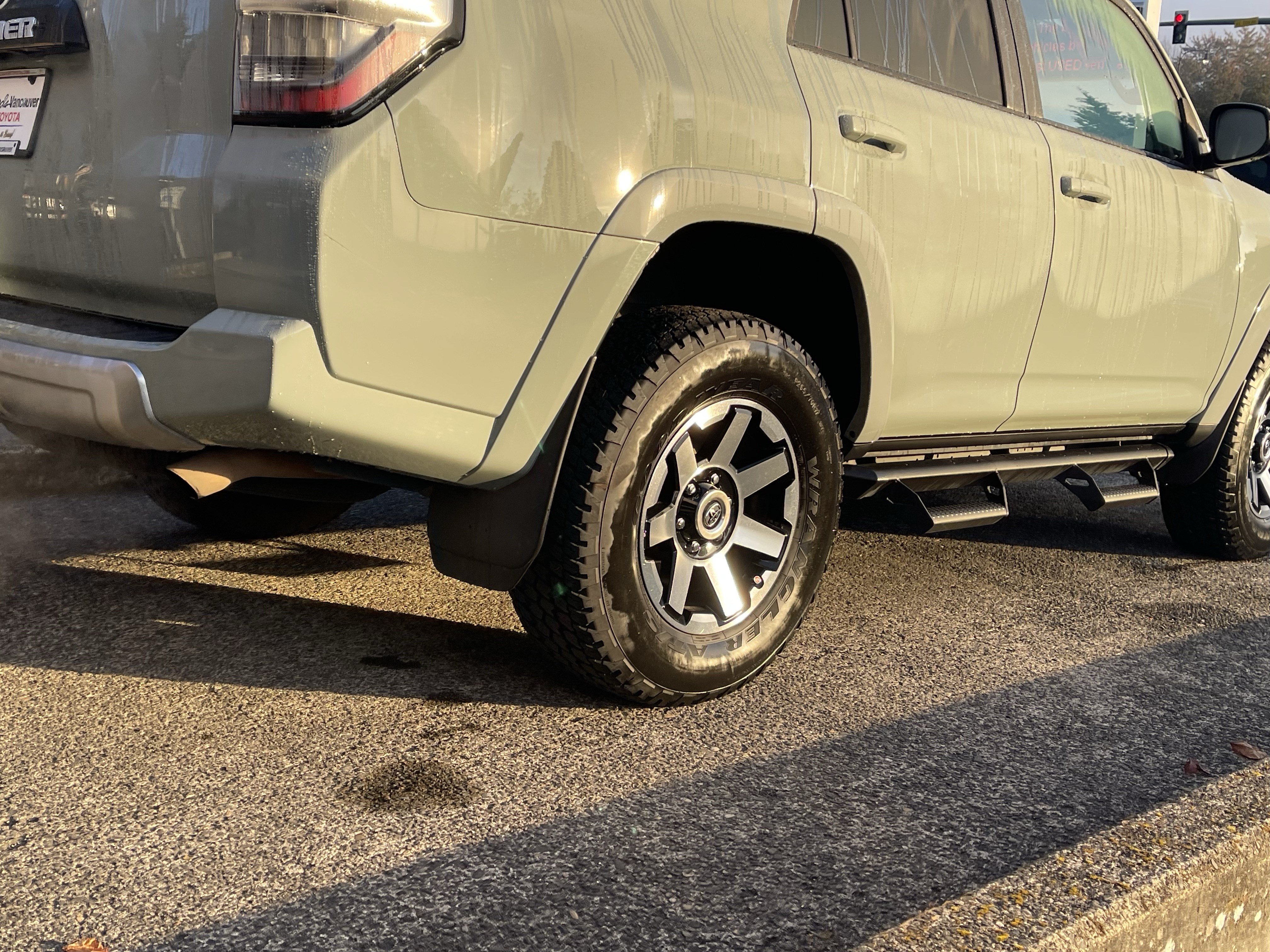 Certified 2022 Toyota 4Runner TRD Off-Road Premium w/ Moonroof Package AWD/4WD image 9