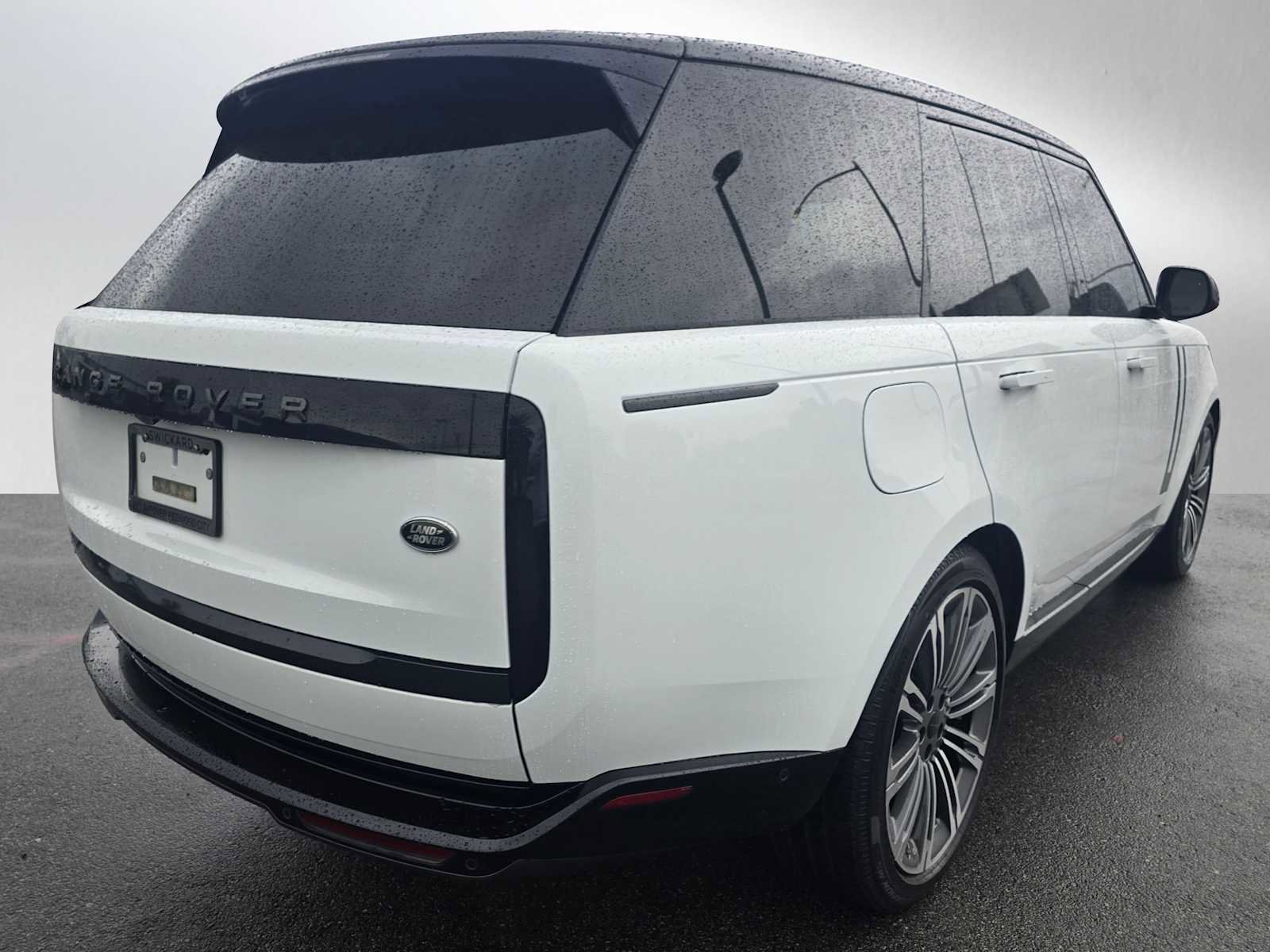 Used 2022 Land Rover Range Rover SE image 5