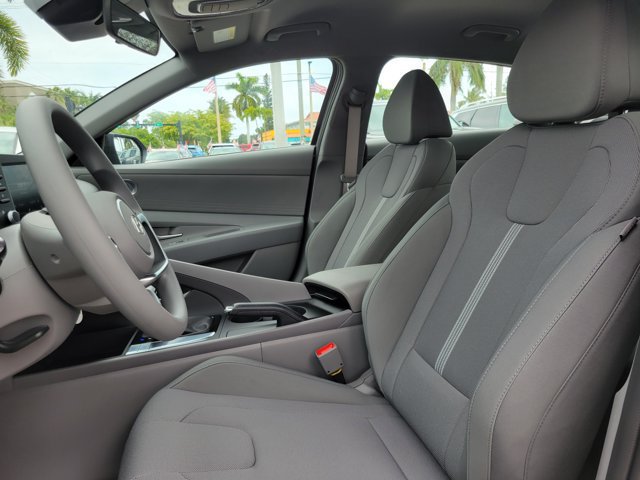 New 2026 Hyundai Elantra SE FWD image 10