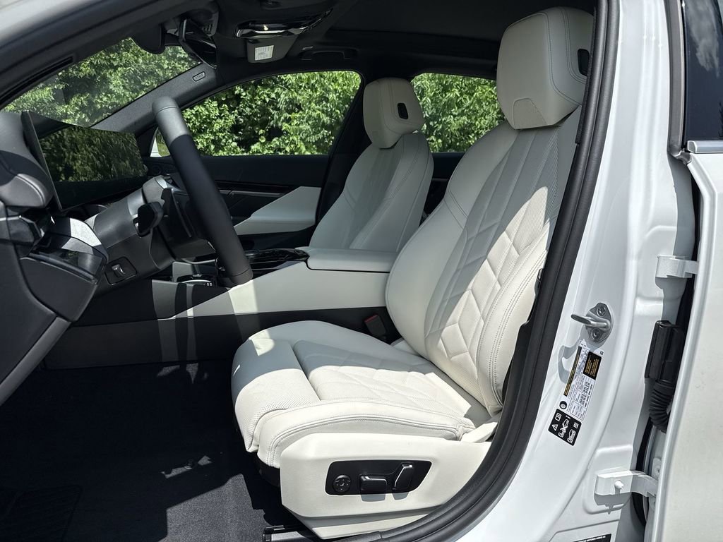 Used 2026 BMW 530i xDrive w/ Premium Package image 14