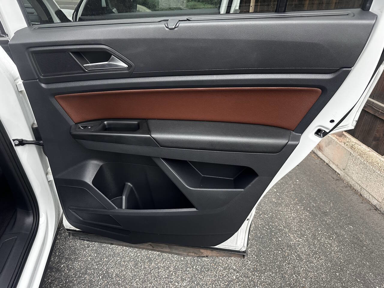 Used 2021 Volkswagen Atlas SE w/ Panoramic Sunroof Package AWD/4WD image 25