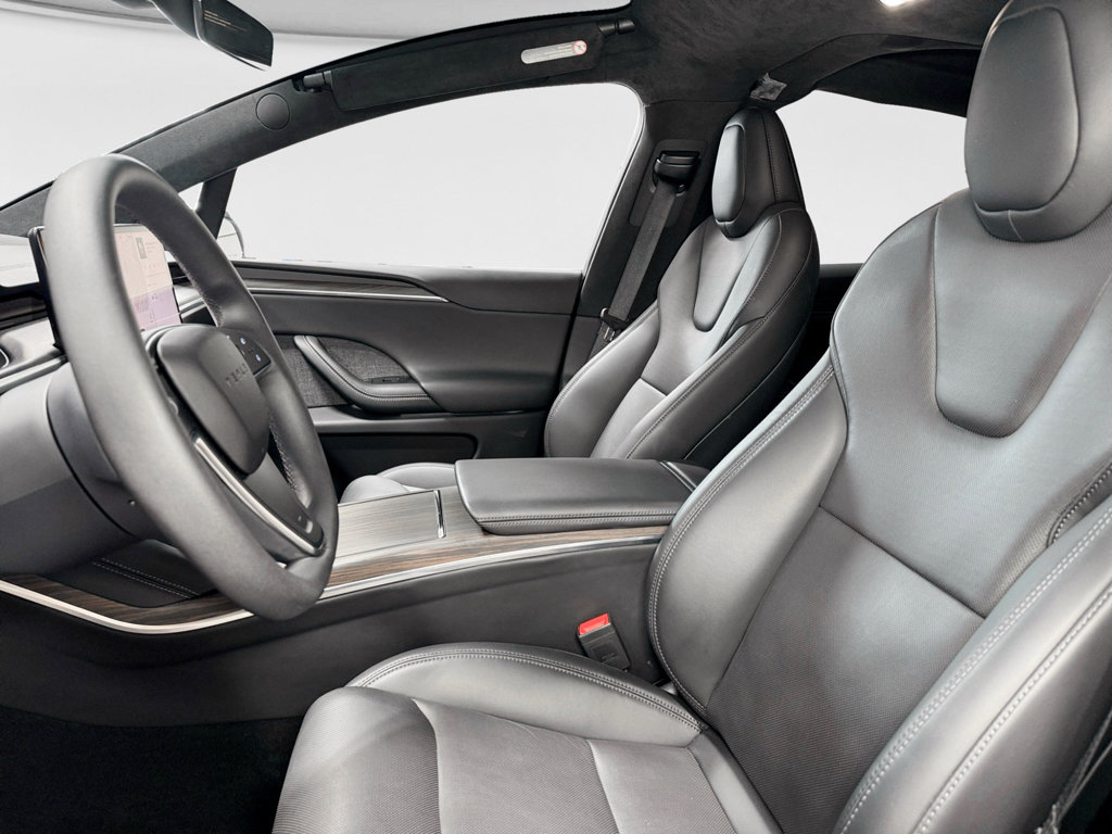 Used 2024 Tesla Model X image 16