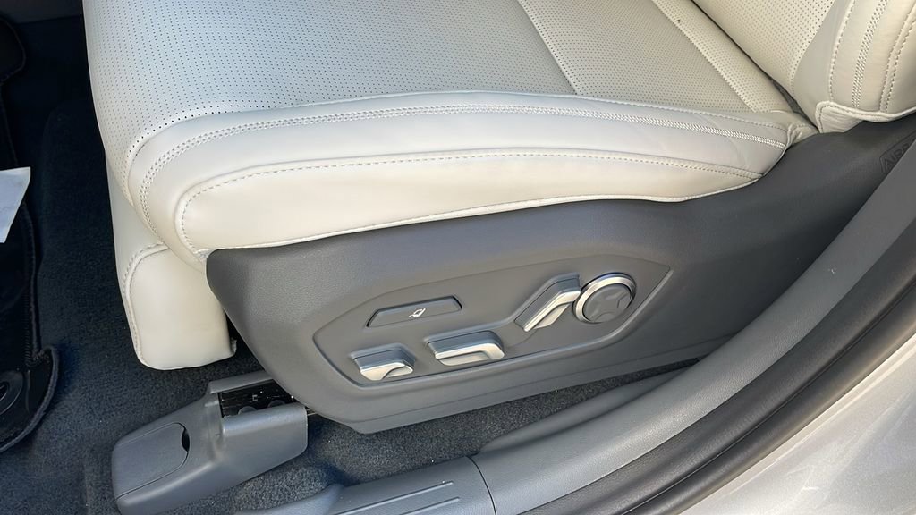 New 2026 Hyundai Santa Fe Calligraphy image 28