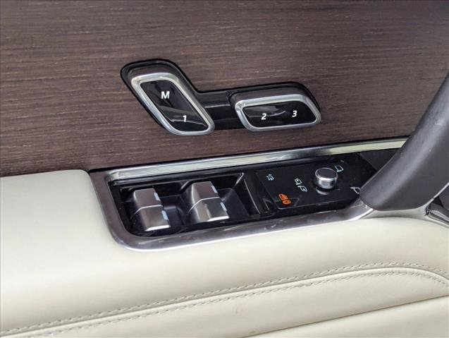 Certified 2025 Land Rover Range Rover Long Wheelbase Autobiography AWD/4WD image 9