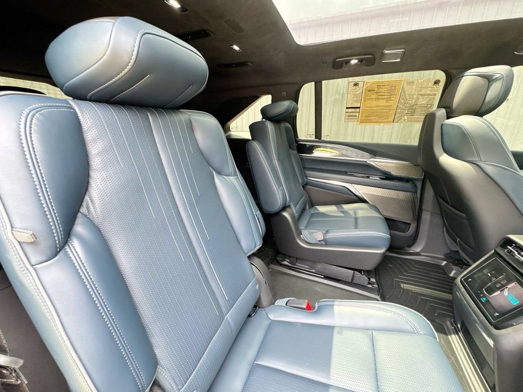 Used 2025 Cadillac Escalade IQ Sport 2 AWD/4WD image 28