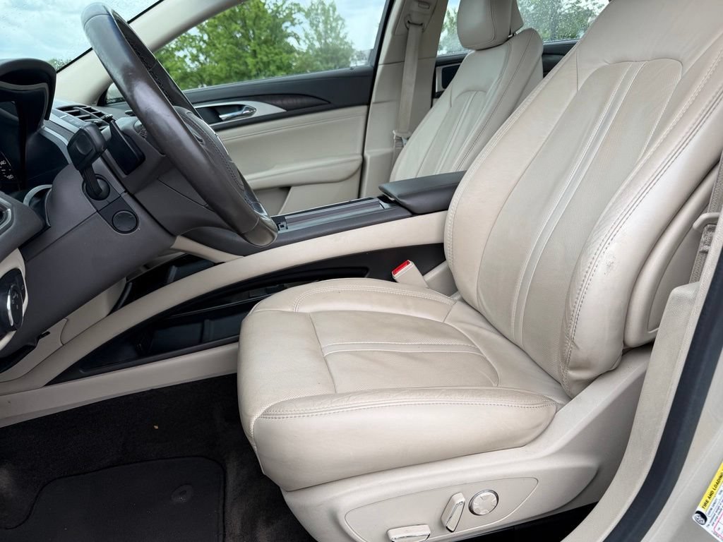 Used 2017 Lincoln MKZ Reserve FWD image 12