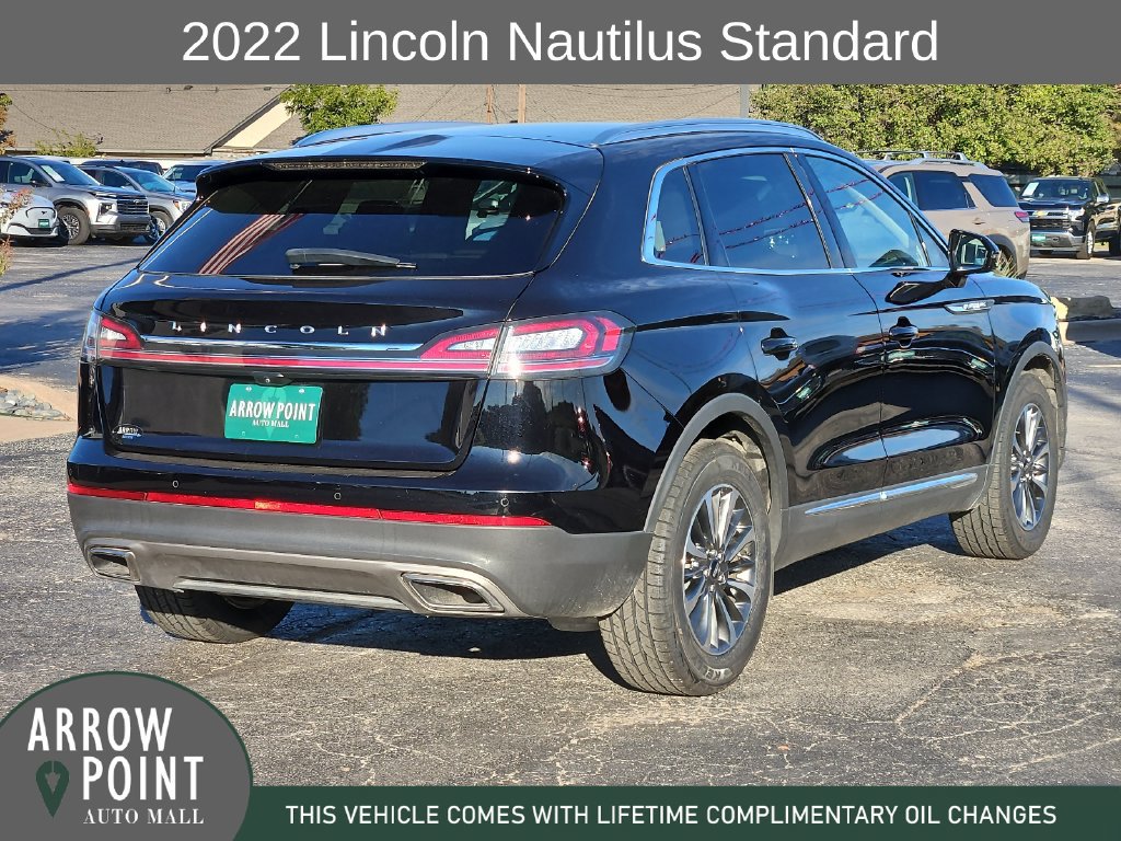 Used 2022 Lincoln Nautilus FWD w/ Premium Package image 11