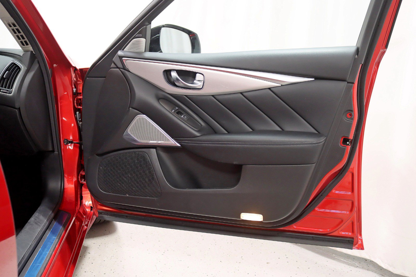 Used 2024 INFINITI Q50 Luxe AWD/4WD image 31