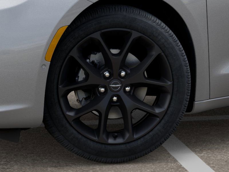 New 2026 Chrysler Pacifica Limited image 8