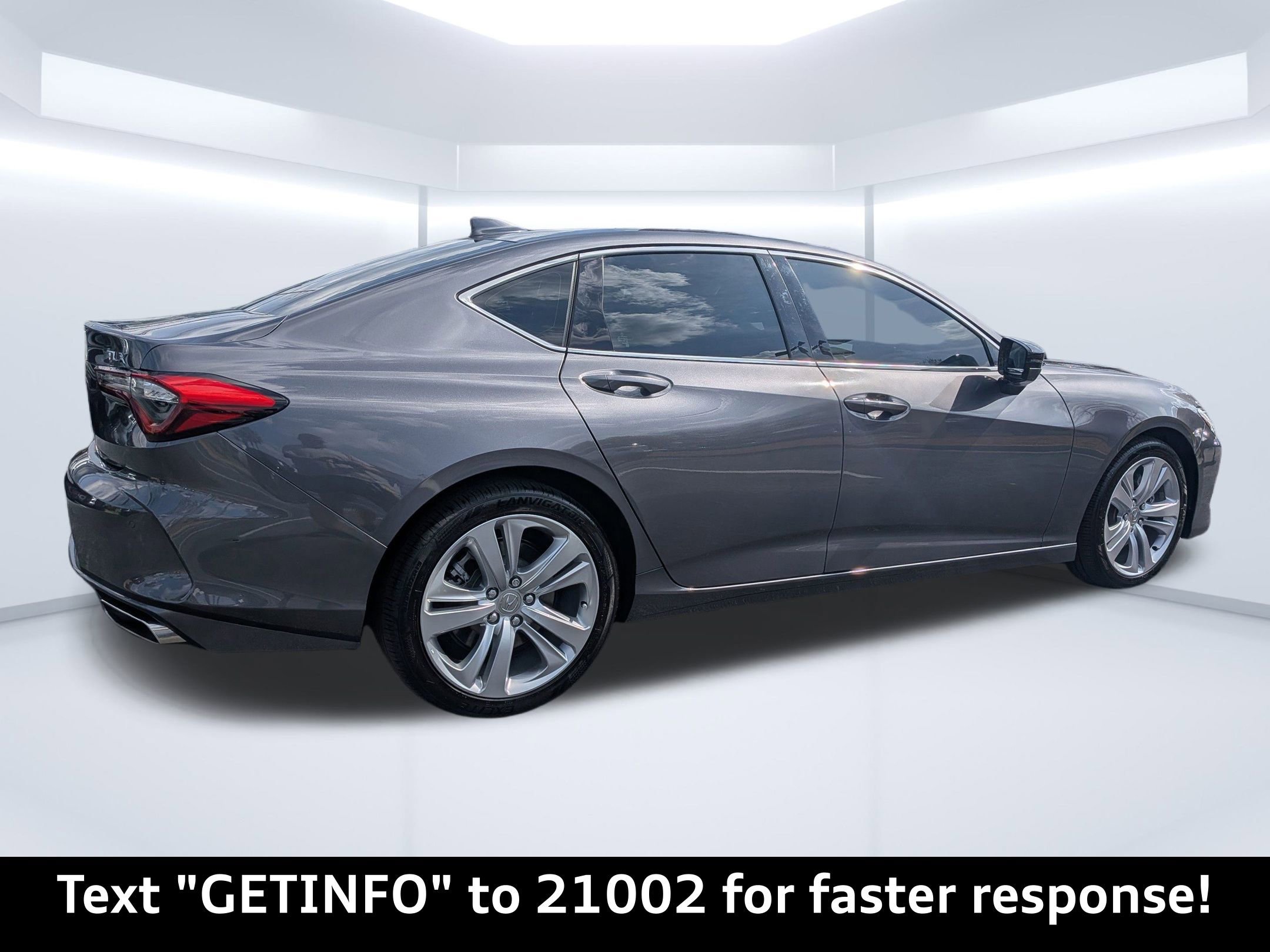 Used 2022 Acura TLX w/ Technology Package image 3