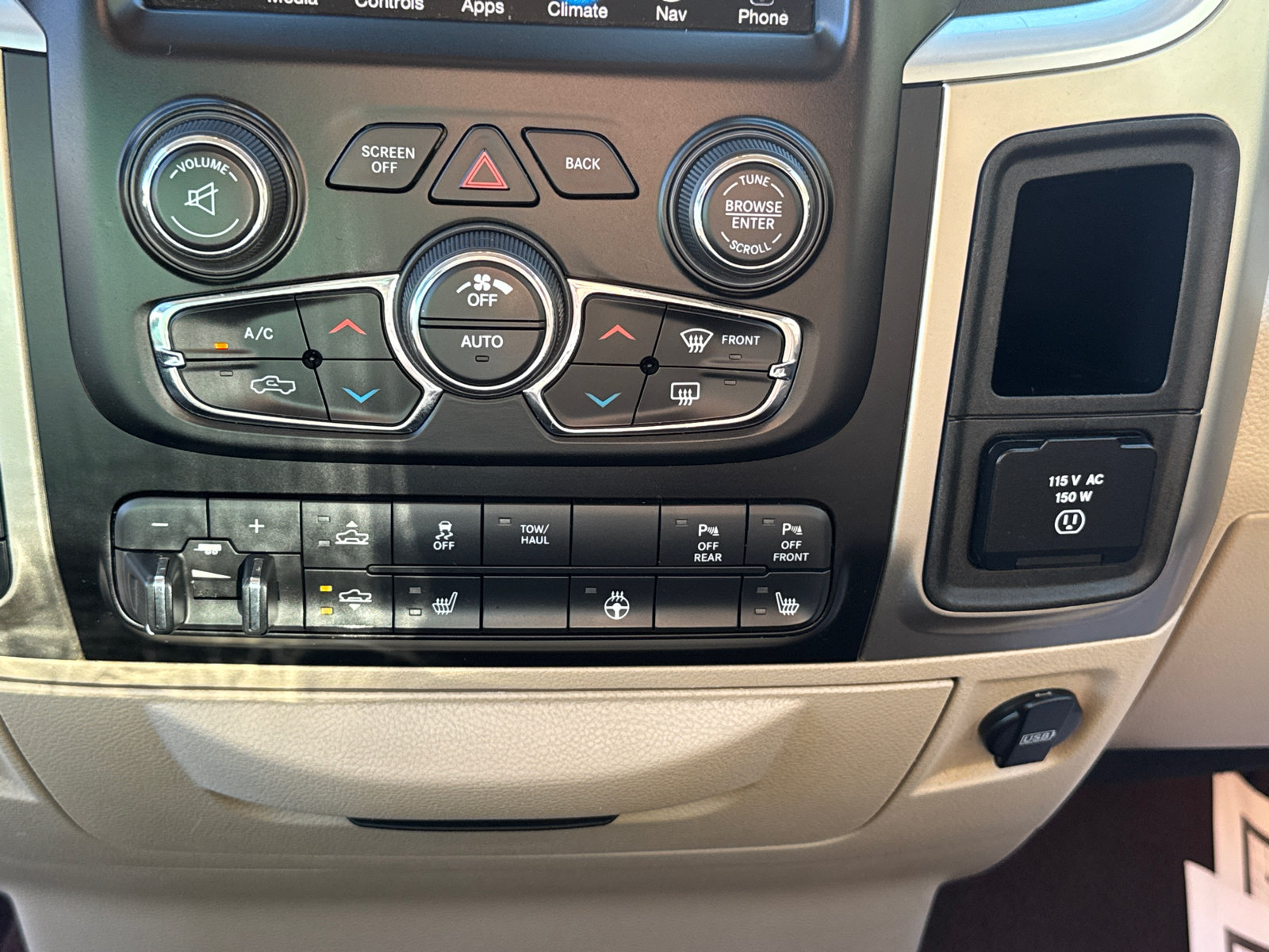 Used 2015 RAM 1500 Outdoorsman AWD/4WD image 11