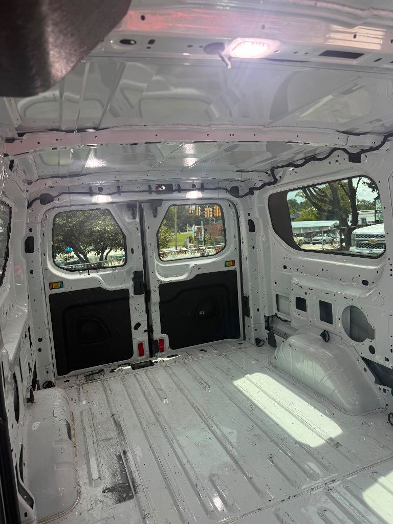 Used 2020 Ford Transit 150 Low Roof RWD image 21