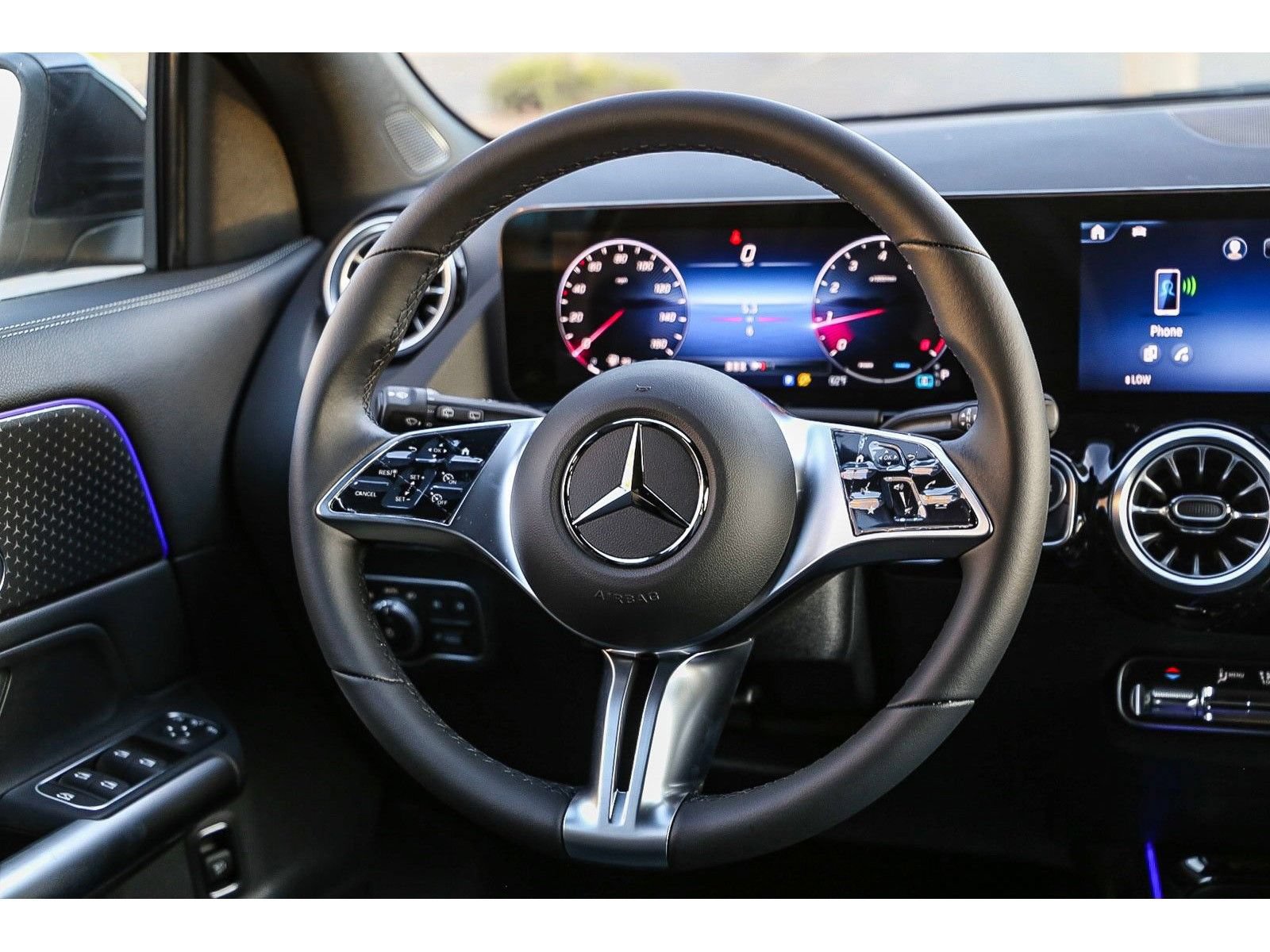 Used 2025 Mercedes-Benz GLA 250 4MATIC image 16