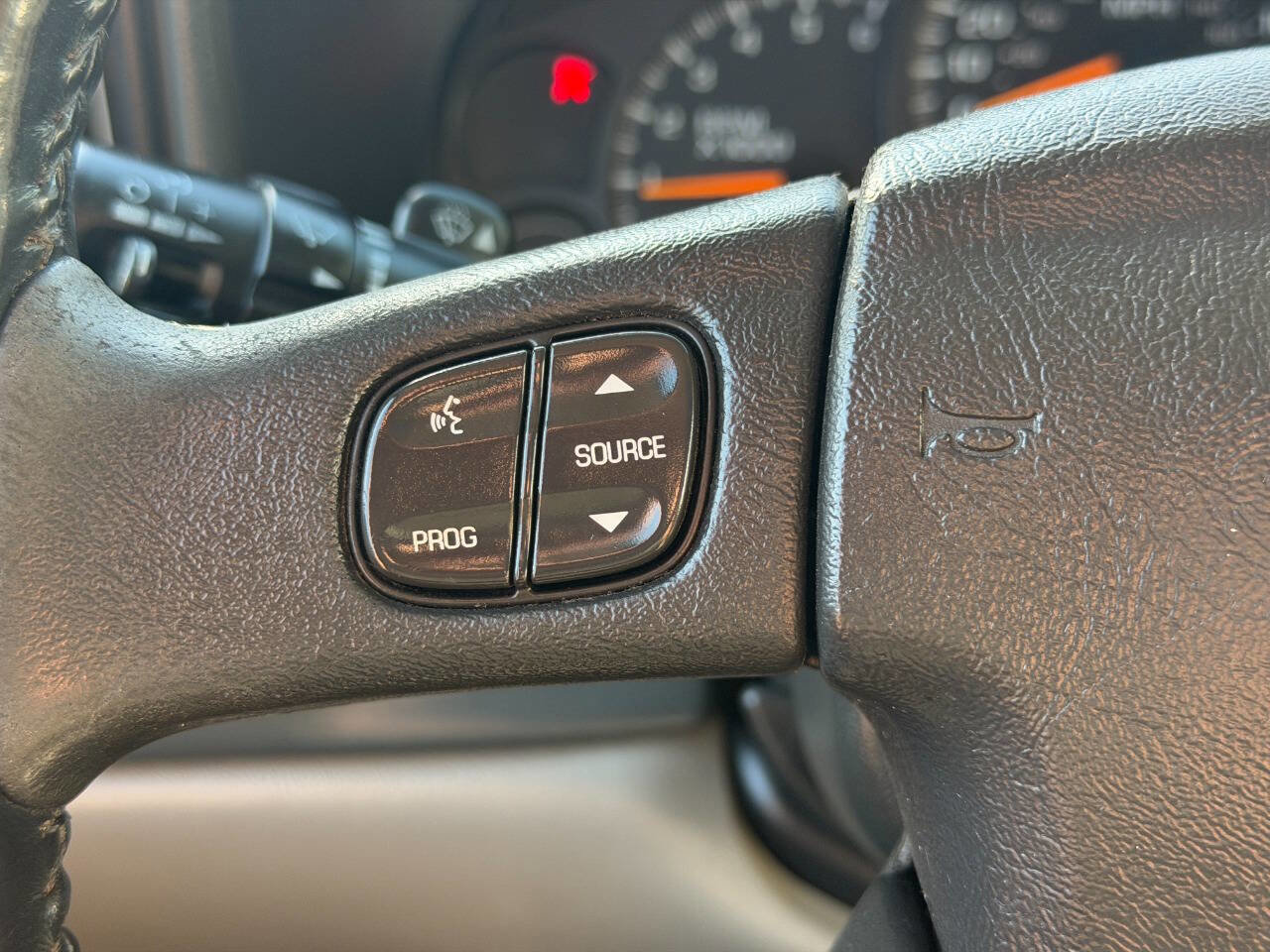 Used 2005 Chevrolet Tahoe Z71 w/ Preferred Equipment Group image 38