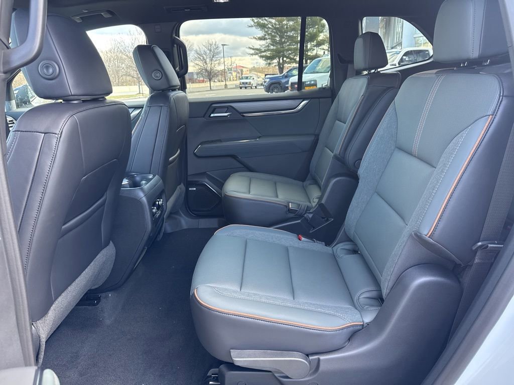 New 2026 GMC Acadia AT4 w/ Luxury Package AWD/4WD image 25