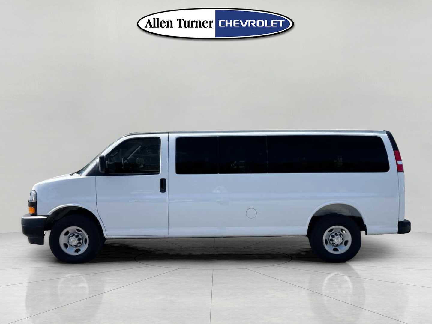 Used 2025 Chevrolet Express 3500 LS image 6