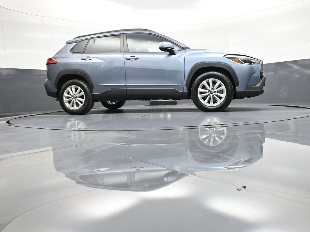 Certified 2022 Toyota Corolla Cross LE AWD/4WD image 28