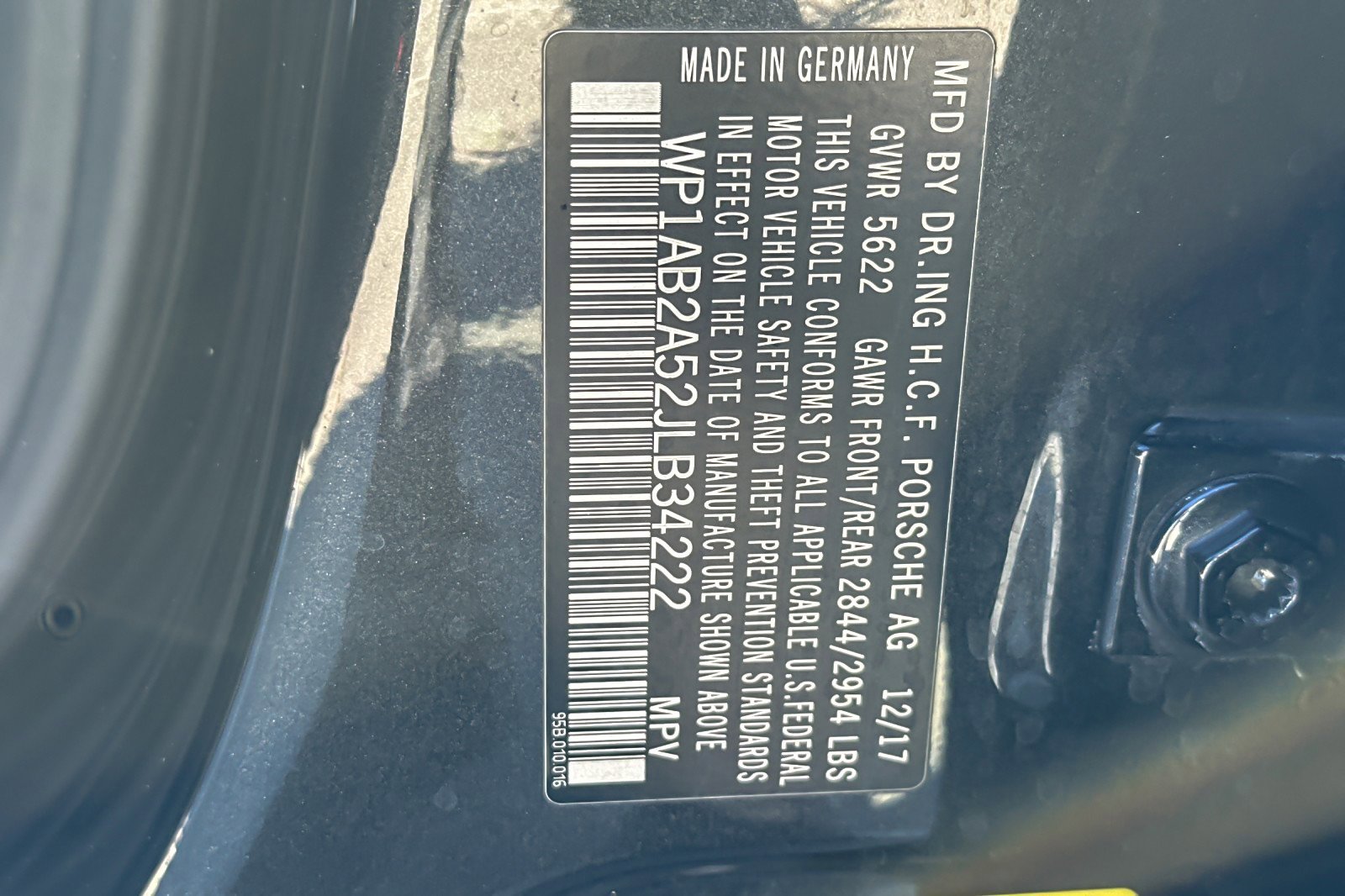 Used 2018 Porsche Macan S image 28