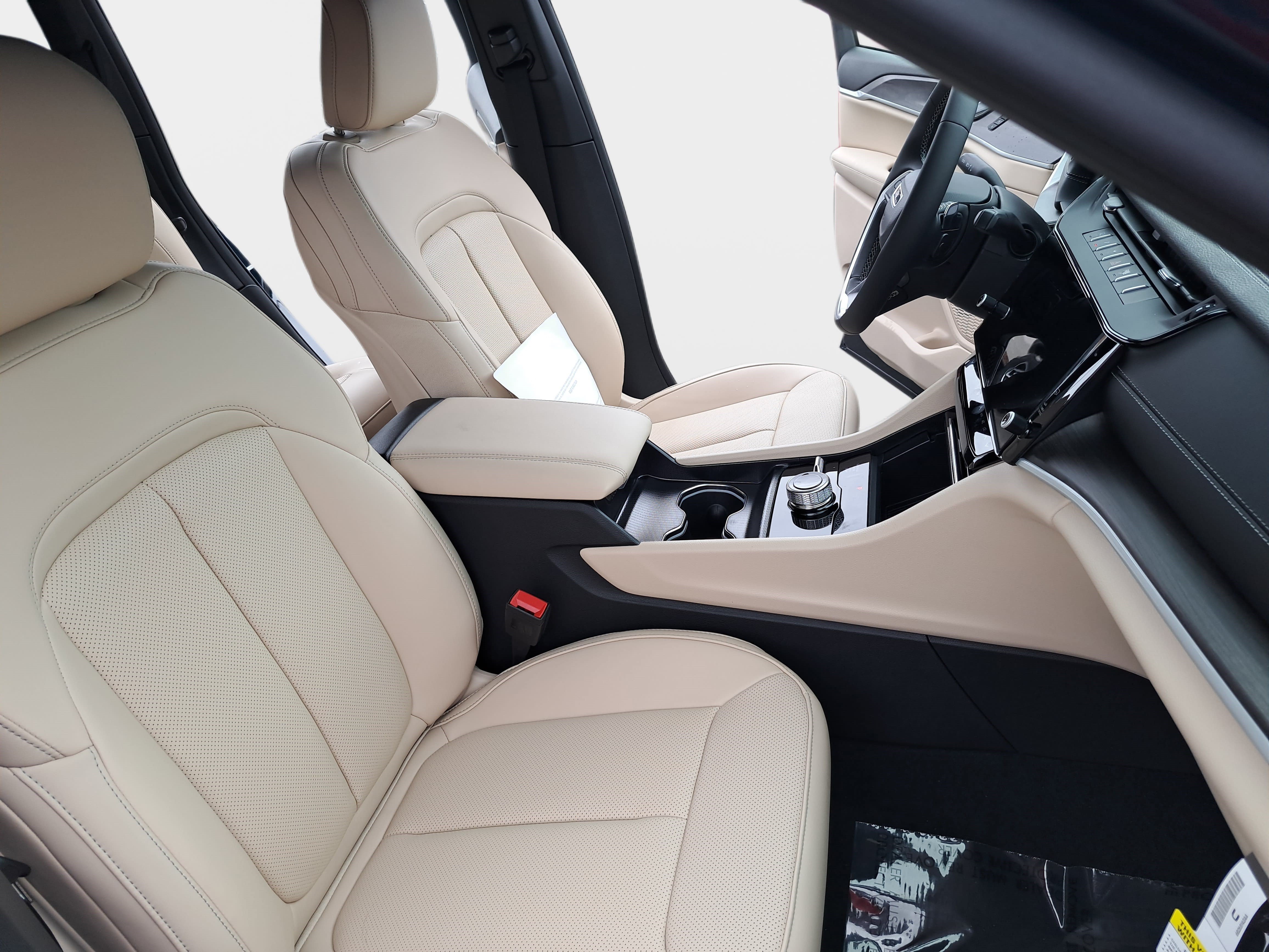 New 2026 Jeep Grand Cherokee Limited w/ Luxury Tech Group II AWD/4WD image 10