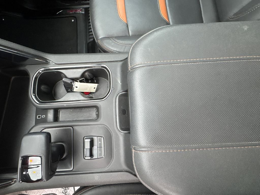 Used 2024 GMC Sierra 1500 AT4 w/ Technology Package image 26
