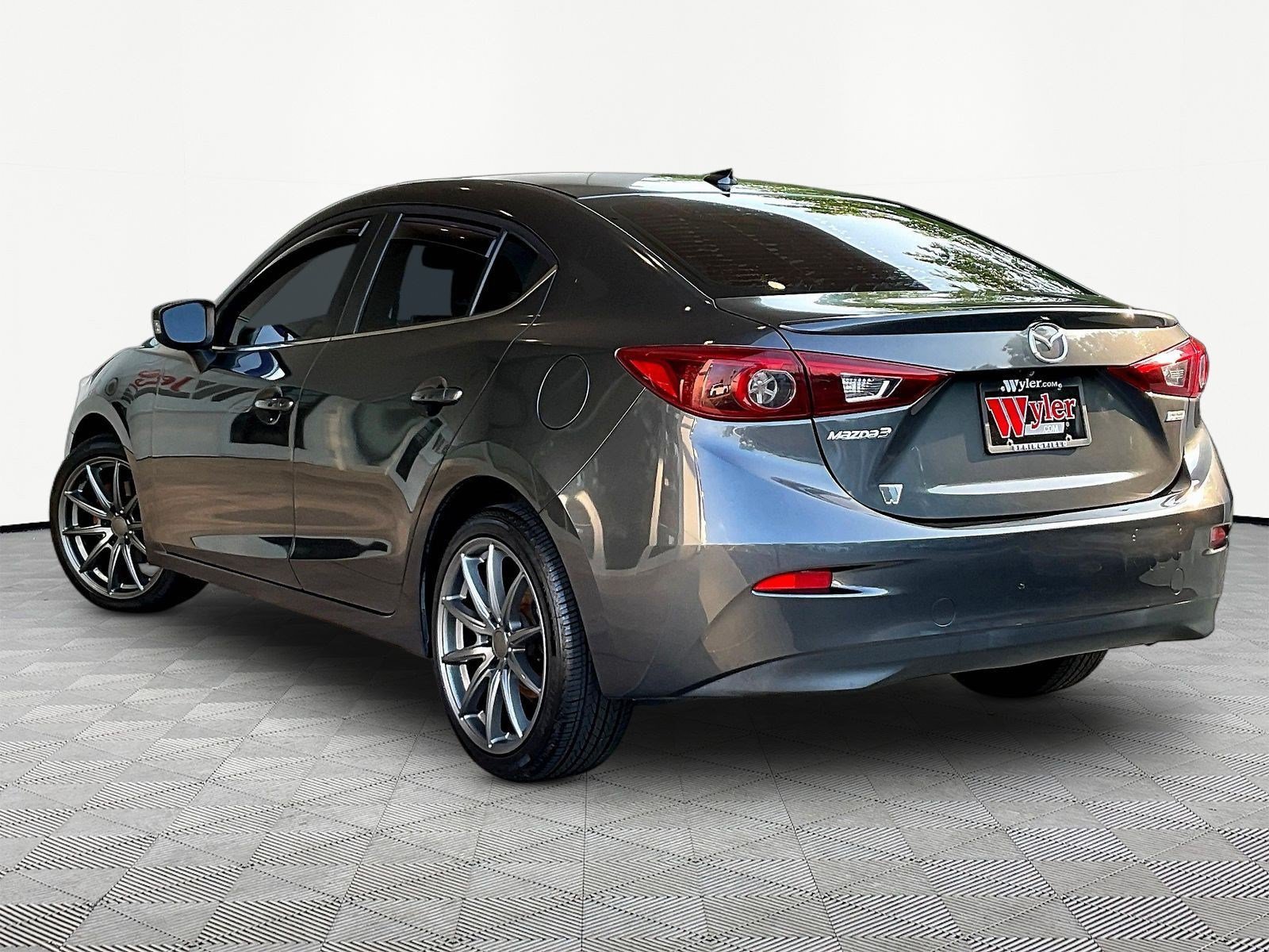 Used 2015 MAZDA MAZDA3 s Grand Touring FWD image 4