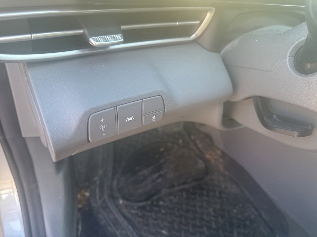 Used 2023 Hyundai Elantra SEL w/ Convenience Package image 8