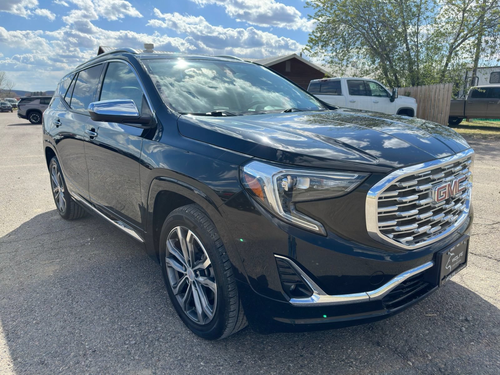 Used 2020 GMC Terrain Denali w/ GMC Pro Grade Package AWD/4WD image 1