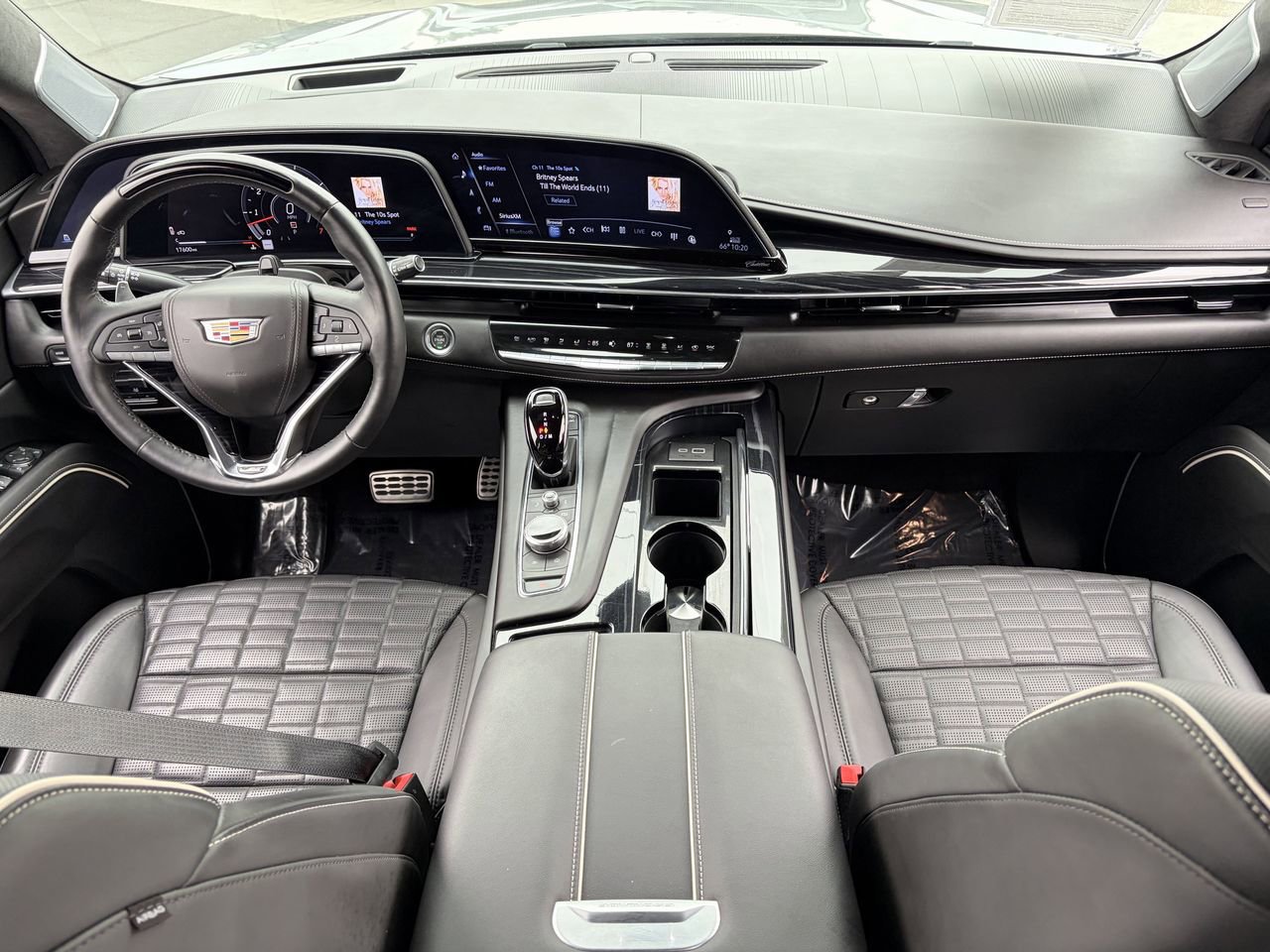 Certified 2024 Cadillac Escalade ESV V w/ Heavy-Duty Trailer Package image 16