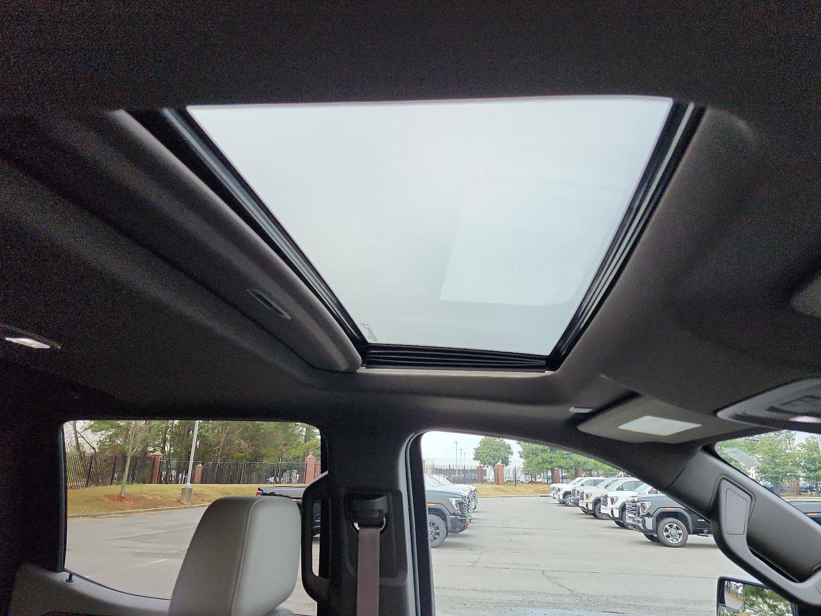 Certified 2022 GMC Sierra 1500 SLT image 9