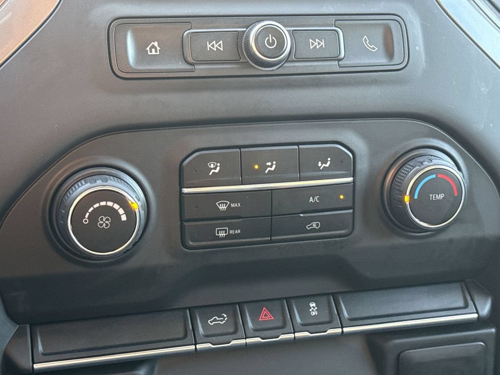 Used 2019 Chevrolet Silverado 1500 Custom w/ Custom Value Package AWD/4WD image 16